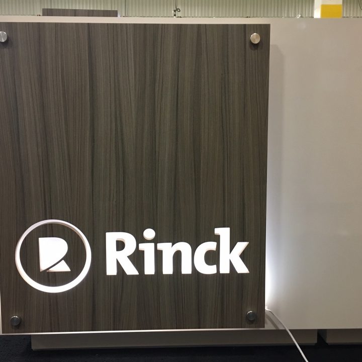 Rinck Advertising – Custom Reception Desk